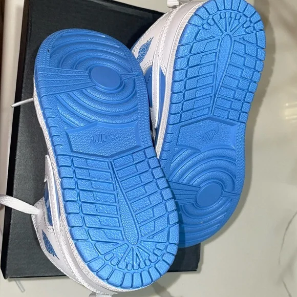 Jordan 1 Mid SE "White/Legend Blue" Toddler Boys' Shoe - Picture 3 of 4